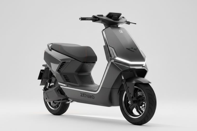 Zenro scooter in graphite